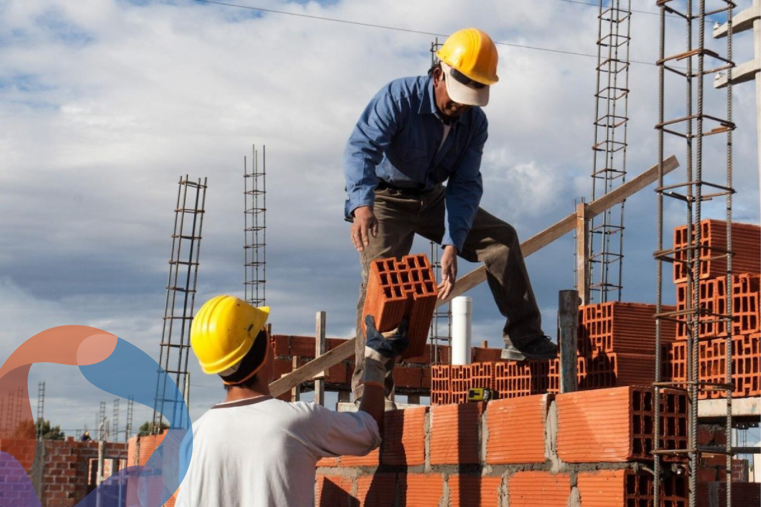 Sector de la construcción, el más vulnerable al aumento en tasas de interés