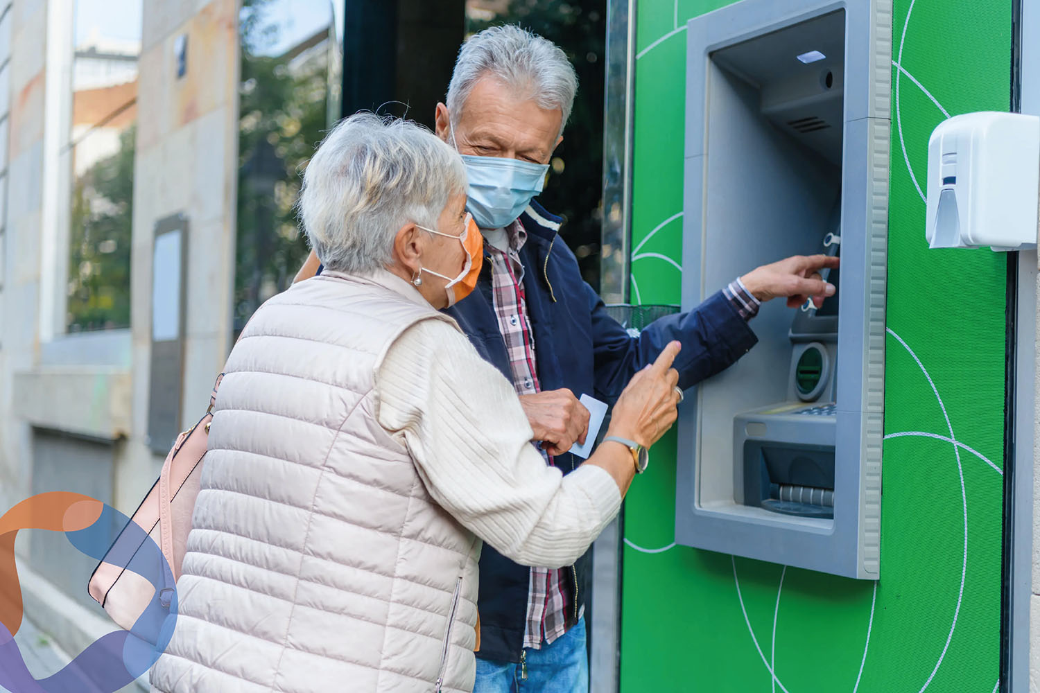 Personas adultas mayores tendrán atención especial en bancos