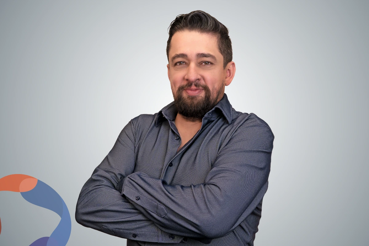 Raúl López de la Torre, CEO de Voices, hablando sobre cobranza inteligente y tecnología financiera